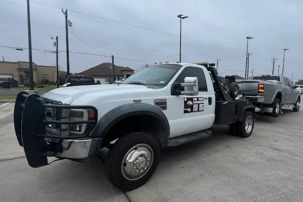 Professional towing company in Santa Rosa, TX