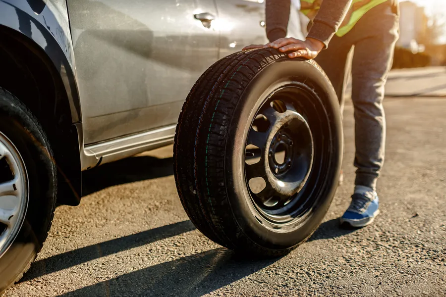 When To Call For Mobile Tire Replacement Services in Santa Rosa, TX